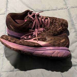 Brooks Women's Purple and Black Athletic Shoes